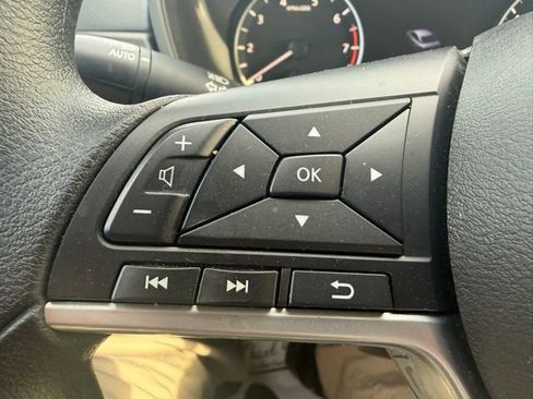 Used 2025 Nissan Altima 2.5 SV FWD image 14