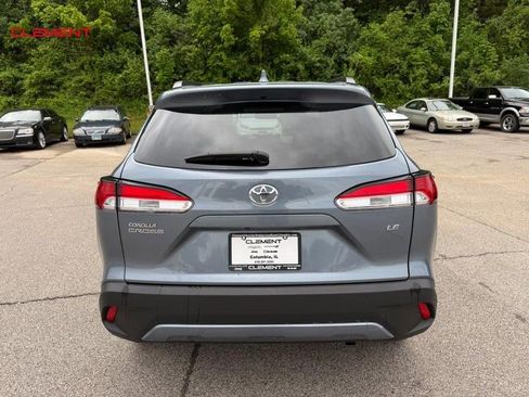 Used 2024 Toyota Corolla Cross LE FWD image 8