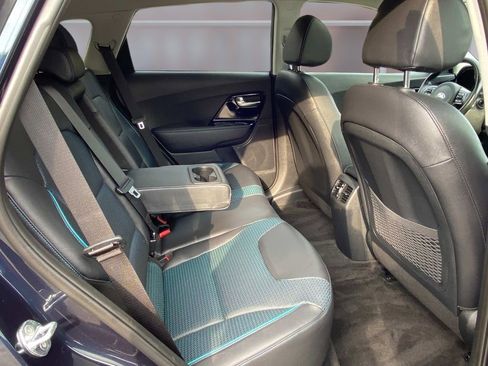 Used 2020 Kia Niro EX Premium w/ Cold Weather Package image 11