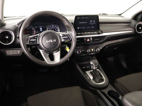 Used 2023 Kia Forte LXS FWD image 2