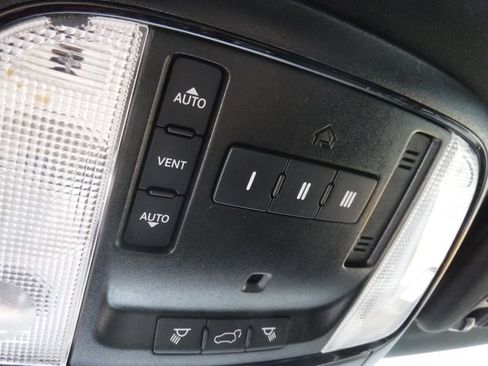 Used 2021 Dodge Durango GT image 33