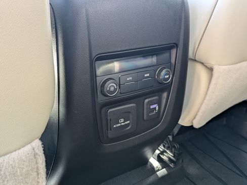 Certified 2023 Buick Enclave Essence w/ Experience Buick Package image 26