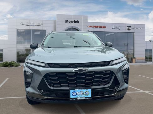 Used 2024 Chevrolet Trax ACTIV w/ Driver Confidence Package FWD image 3