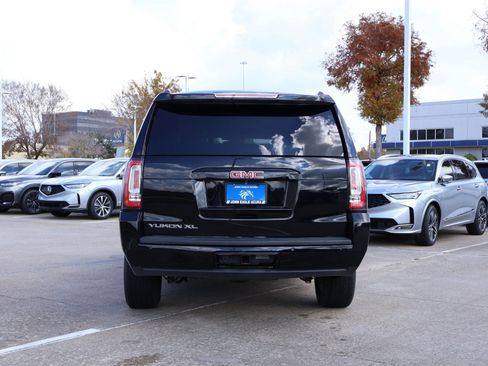 Used 2019 GMC Yukon XL SLT image 5