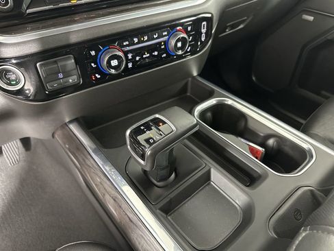 Used 2022 Chevrolet Silverado 1500 LTZ w/ Z71 Off-Road Package image 19