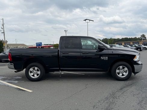 Used 2024 RAM 1500 Classic SLT AWD/4WD image 2