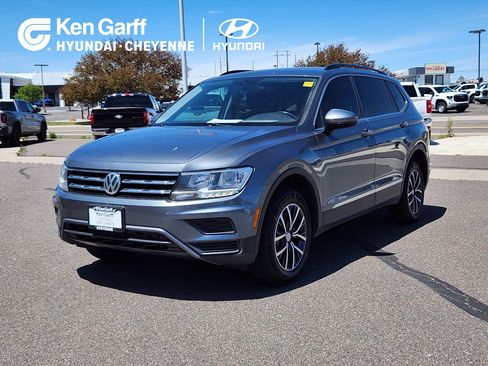Used 2020 Volkswagen Tiguan SE w/ Panoramic Sunroof Package AWD/4WD image 1