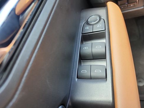 Certified 2024 GMC Canyon AT4 w/ AT4 Premium Package AWD/4WD image 21
