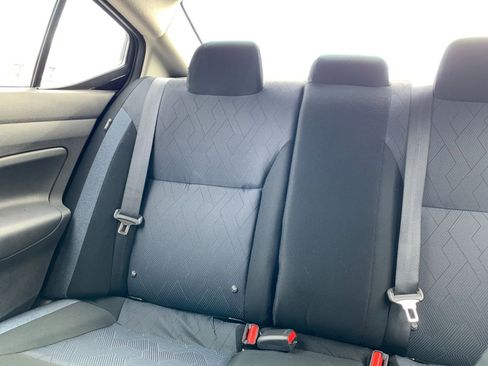 Used 2025 Nissan Versa SV image 37