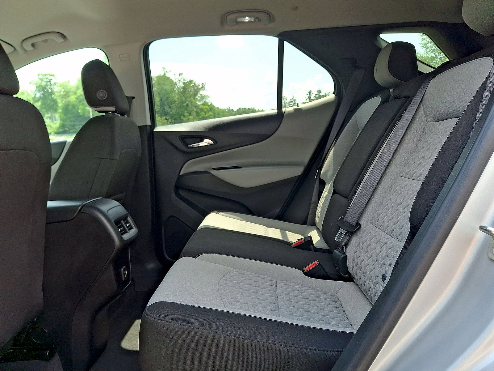 Used 2022 Chevrolet Equinox LT FWD image 19