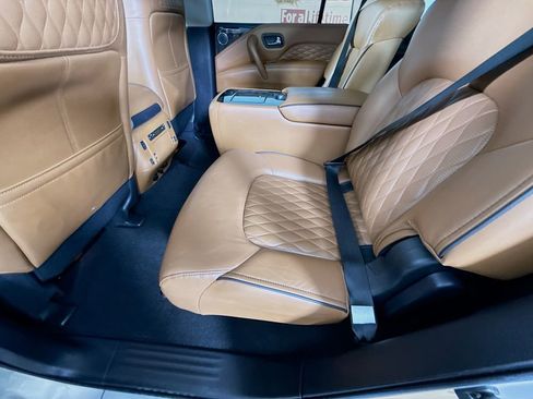 Used 2019 INFINITI QX80 Luxe w/ 22" Wheel Package AWD/4WD image 30