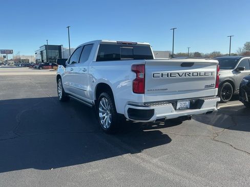Used 2019 Chevrolet Silverado 1500 High Country w/ Technology Package image 3