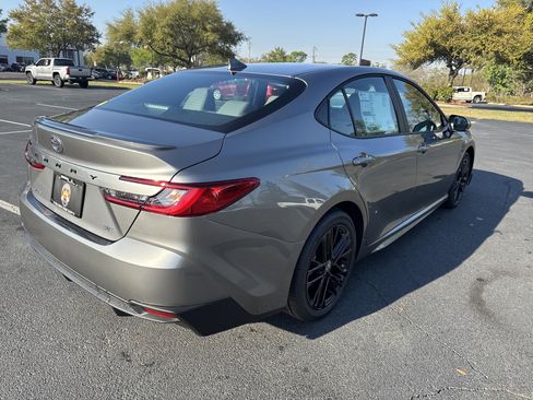 New 2026 Toyota Camry SE image 5