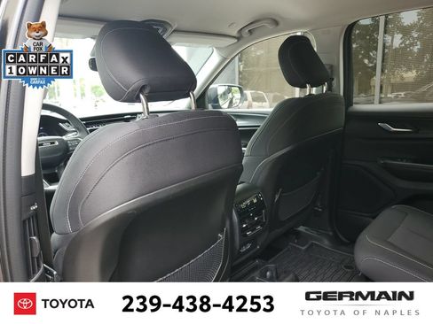 Used 2023 Jeep Grand Cherokee L Laredo RWD image 23
