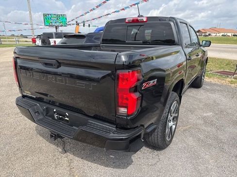 Used 2023 Chevrolet Colorado Z71 w/ Z71 Convenience Package 2 AWD/4WD image 9