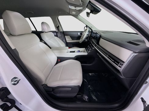 Used 2025 Hyundai Santa Fe SE FWD image 29