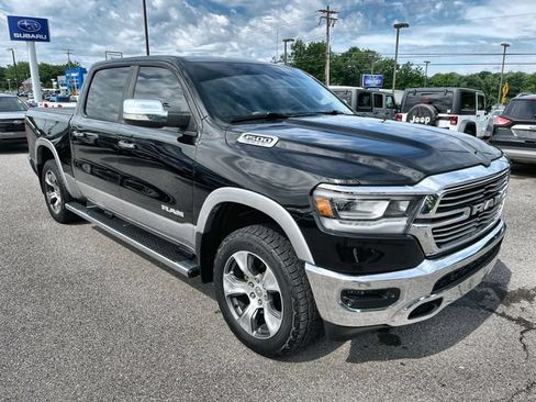 Used 2019 RAM 1500 Laramie AWD/4WD image 10