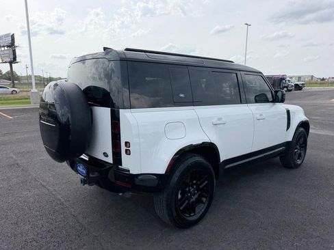 Used 2022 Land Rover Defender 110 X-Dynamic HSE AWD/4WD image 5