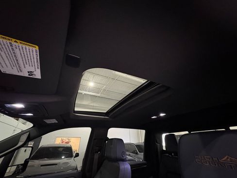 Used 2024 Chevrolet Silverado 2500 High Country w/ High Country Premium Package image 45