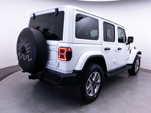 Used 2021 Jeep Wrangler Unlimited Sahara AWD/4WD image 19