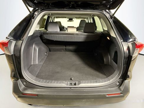 Used 2019 Toyota RAV4 XLE image 25