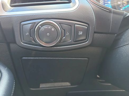 Used 2022 Ford Edge SEL AWD/4WD image 15