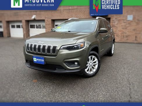 Used 2019 Jeep Cherokee Latitude w/ Popular Appearance Group AWD/4WD image 1