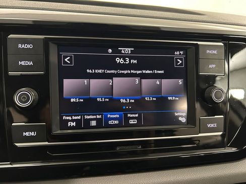 Used 2023 Volkswagen Taos S image 11