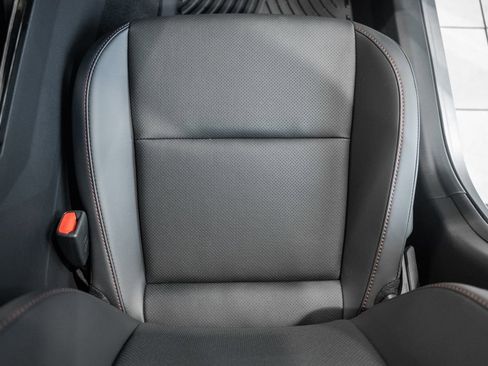 New 2026 Toyota Prius Plug-In Hybrid FWD image 31