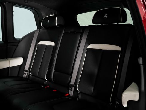 Certified 2025 Rolls-Royce Cullinan image 26