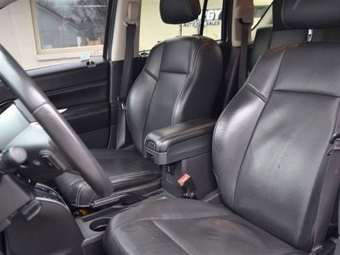 Used 2016 Jeep Compass High Altitude image 10