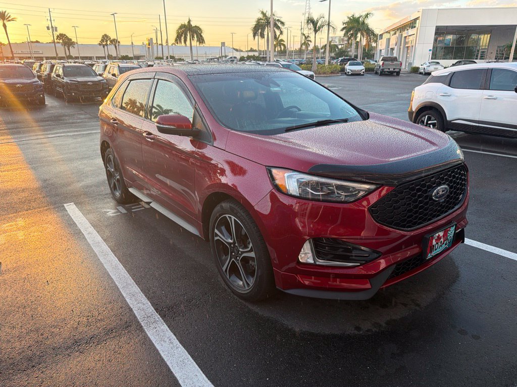 Used 2019 Ford Edge ST w/ Equipment Group 401A AWD/4WD image 3