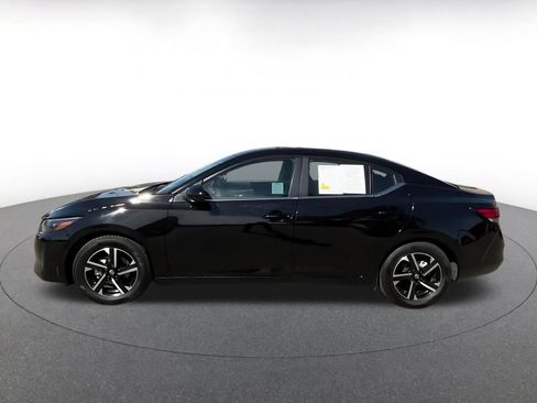 Used 2025 Nissan Sentra SV FWD image 8