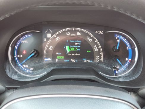 Used 2024 Toyota RAV4 XSE AWD/4WD image 17