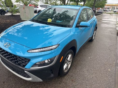 Used 2022 Hyundai Kona SE image 3