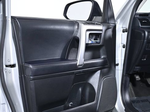 Certified 2023 Toyota 4Runner SR5 AWD/4WD image 29