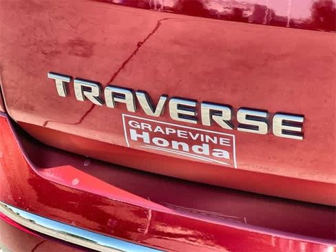 Used 2023 Chevrolet Traverse High Country image 8