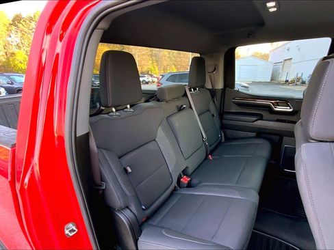 Used 2024 GMC Sierra 1500 Elevation image 19