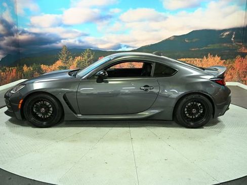 Used 2022 Toyota GR86 Premium image 5