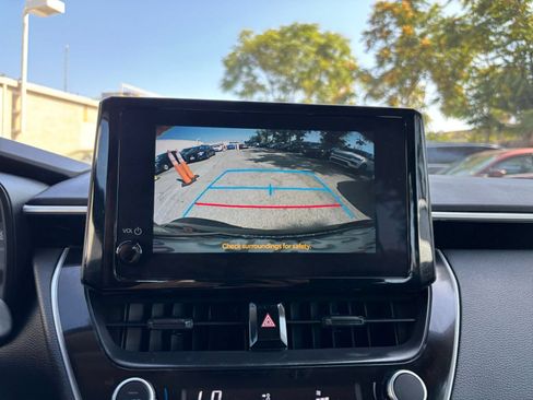 Used 2025 Toyota Corolla LE FWD image 23