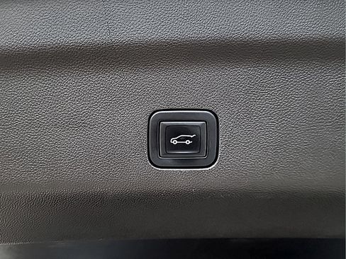 Used 2023 GMC Yukon XL Denali w/ LPO, Floor Liner Package AWD/4WD image 31