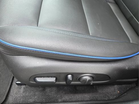 Used 2024 Buick Envista Sport Touring w/ Convenience I Package FWD image 14