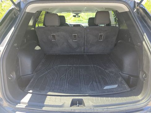 Used 2022 Chevrolet Blazer LT w/ LPO, Cargo Package FWD image 16