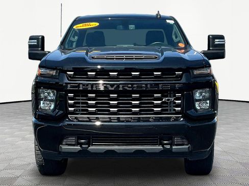 Used 2022 Chevrolet Silverado 2500 Custom w/ Custom Value Package AWD/4WD image 2