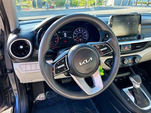 Used 2023 Kia Forte LXS FWD image 8