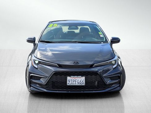Used 2025 Toyota Corolla SE FWD image 2