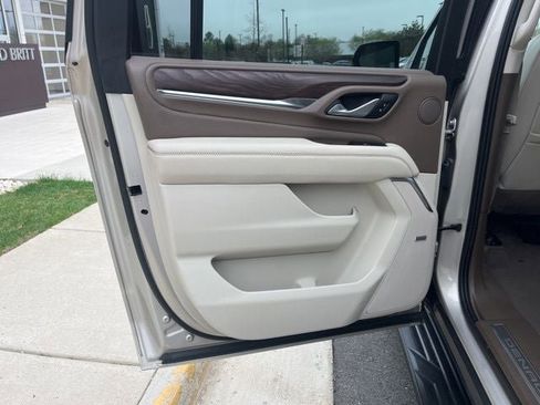 Used 2022 GMC Yukon XL Denali AWD/4WD image 19