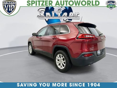 Used 2017 Jeep Cherokee Latitude w/ Cold Weather Group image 8