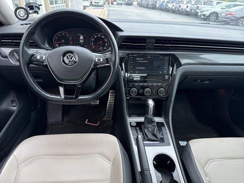 Used 2020 Volkswagen Passat 2.0T R-Line FWD image 5
