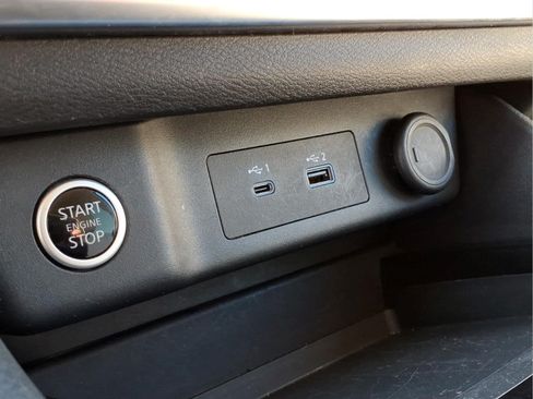 Used 2023 Nissan Rogue SV FWD image 12